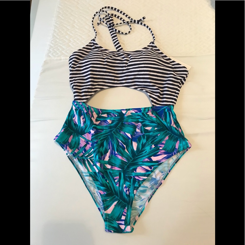 Cupshe Women’s One Piece Bathing Suit